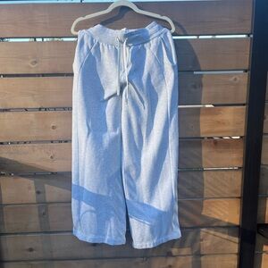 Lululemon Scuba Mid-Rise Wide-Leg Pant in heathered core medium grey